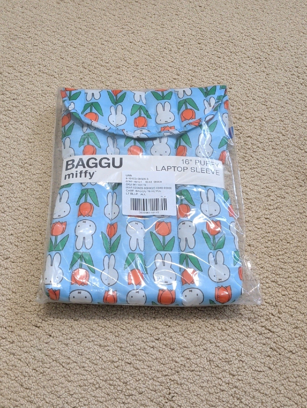 BAGGU Puffy Laptop Sleeve in Light Blue with Orange Tulips & White Miffy
